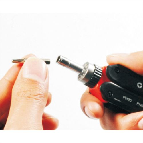 Destornillador de trinquete plegable de bolsillo 9 EN 1 VALUE